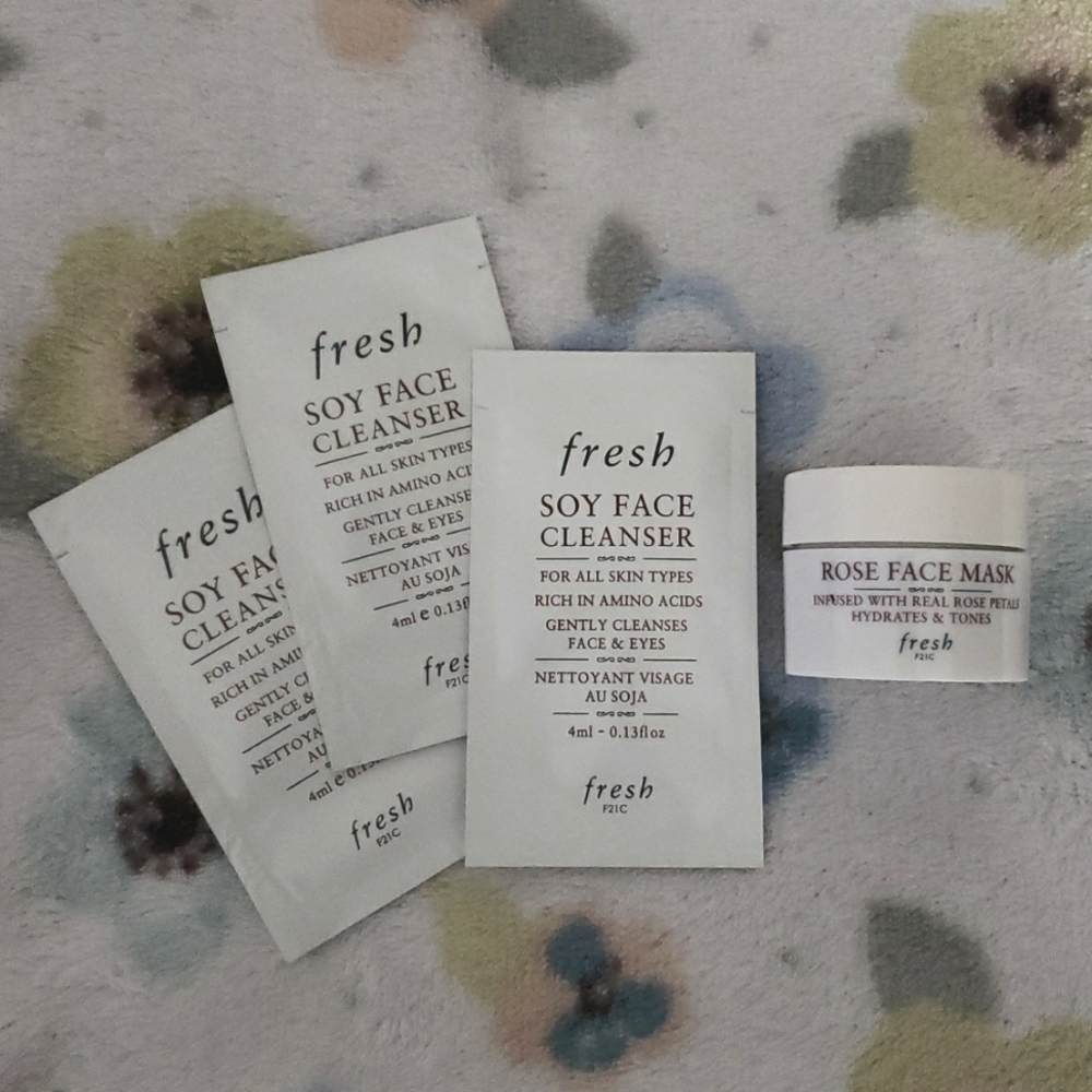 DO NOT BUY!!!☝🏽Fresh Soy Face Cleanser and Rose Face Mask Set-New!